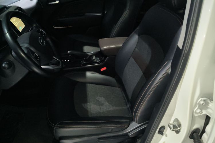 广汽传祺 传祺GS3 2020款 235T 自动舒享版局部细节19