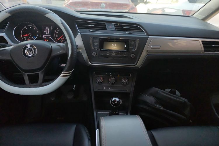 大众 2018款 途安L 280TSI 手动风尚版局部细节16