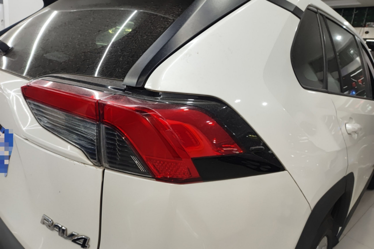 丰田 RAV4荣放 2020款 2.0L CVT两驱风尚版车身外观6006