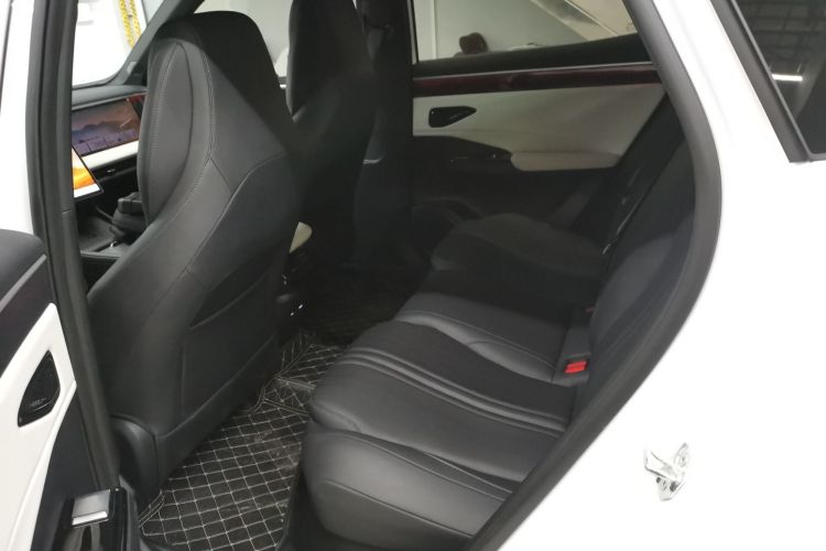 吉利银河 银河L7 2024款 1.5T 115km MAX  龙腾版中控内饰21