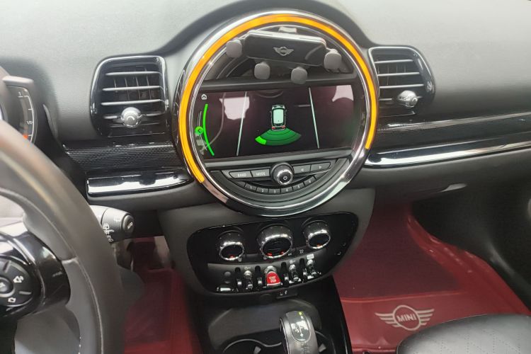 MINI Clubman 2018款 1.5T COOPER 艺术家中控内饰16