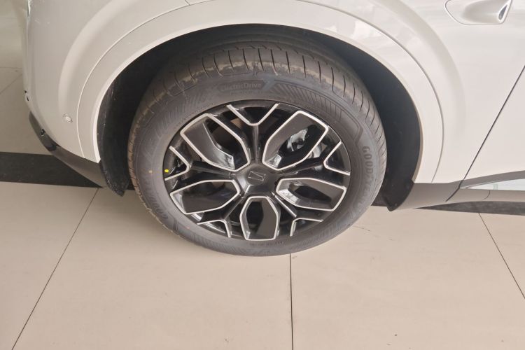 阿维塔07 2026款 Elite 纯电版车身外观6007