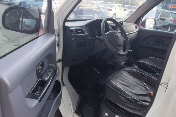 金杯 小海狮X30 2021款 1.5L 舒适型无空调版客车国VI SWC15M中控内饰20