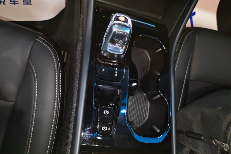 沃尔沃XC40 2021款 T4 四驱智远豪华版中控内饰18