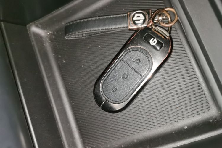 零跑汽车 零跑C01 2024款 增程 216舒享版中控内饰11