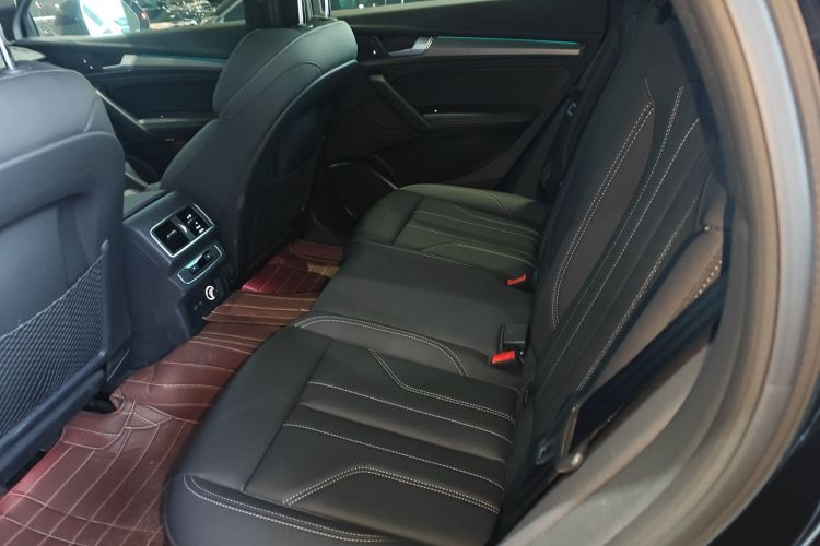 奥迪Q5L 2023款 40T 豪华动感型中控内饰21