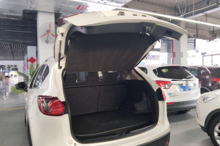 马自达CX-5 2013款 2.0L 自动两驱舒适型机舱底盘23