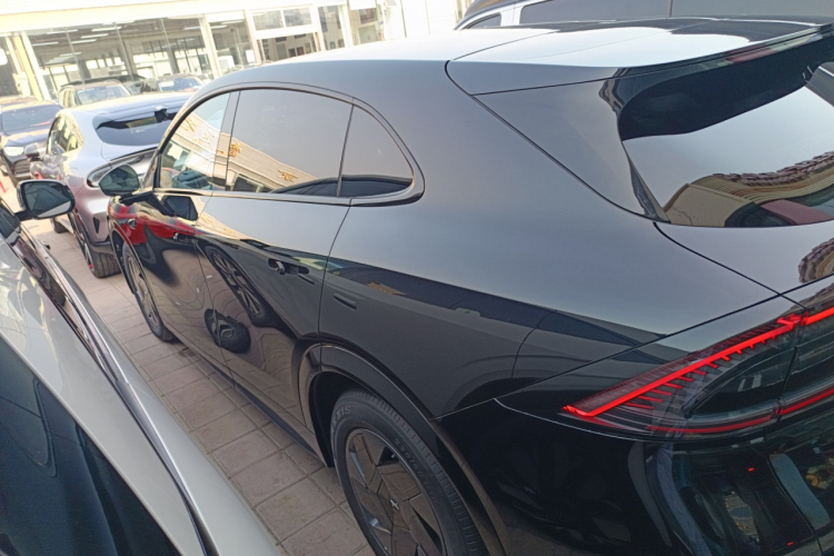 小鹏G7 2025款 702 超长续航 Ultra车身外观4