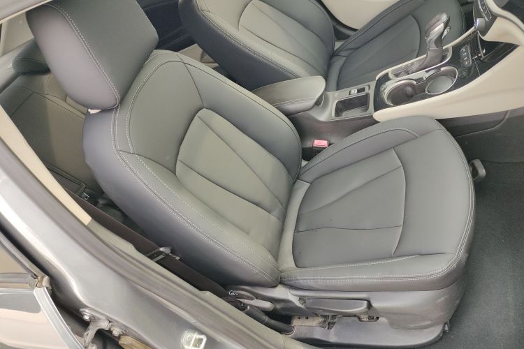 别克 威朗 2020款 15T 自动进取型局部细节41