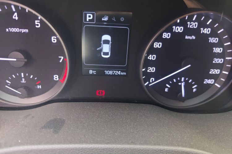 现代 领动 2016款 1.6L 自动智炫·精英型中控内饰15