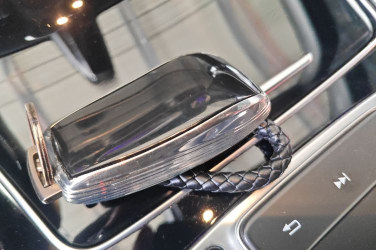 奔驰C级 2020款 C 260 运动版中控内饰7001