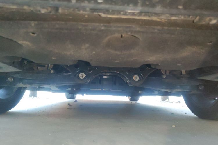 红旗E-QM5 2023款 改款 基础出行版局部细节9009