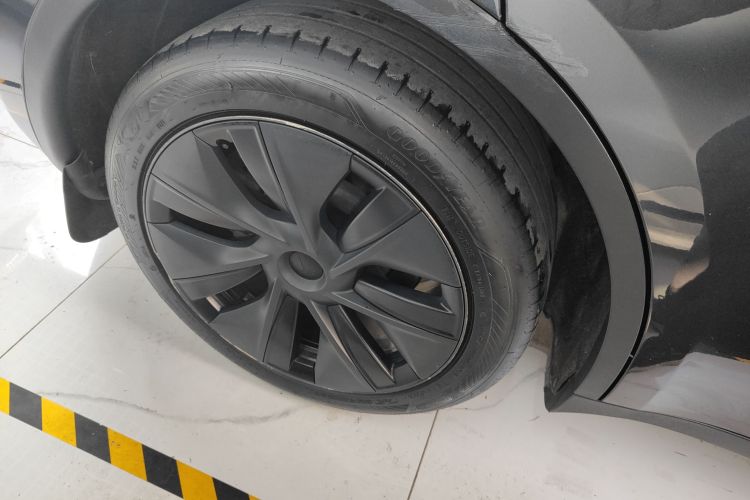 特斯拉 Model Y 2024款 后轮驱动版车身外观6008