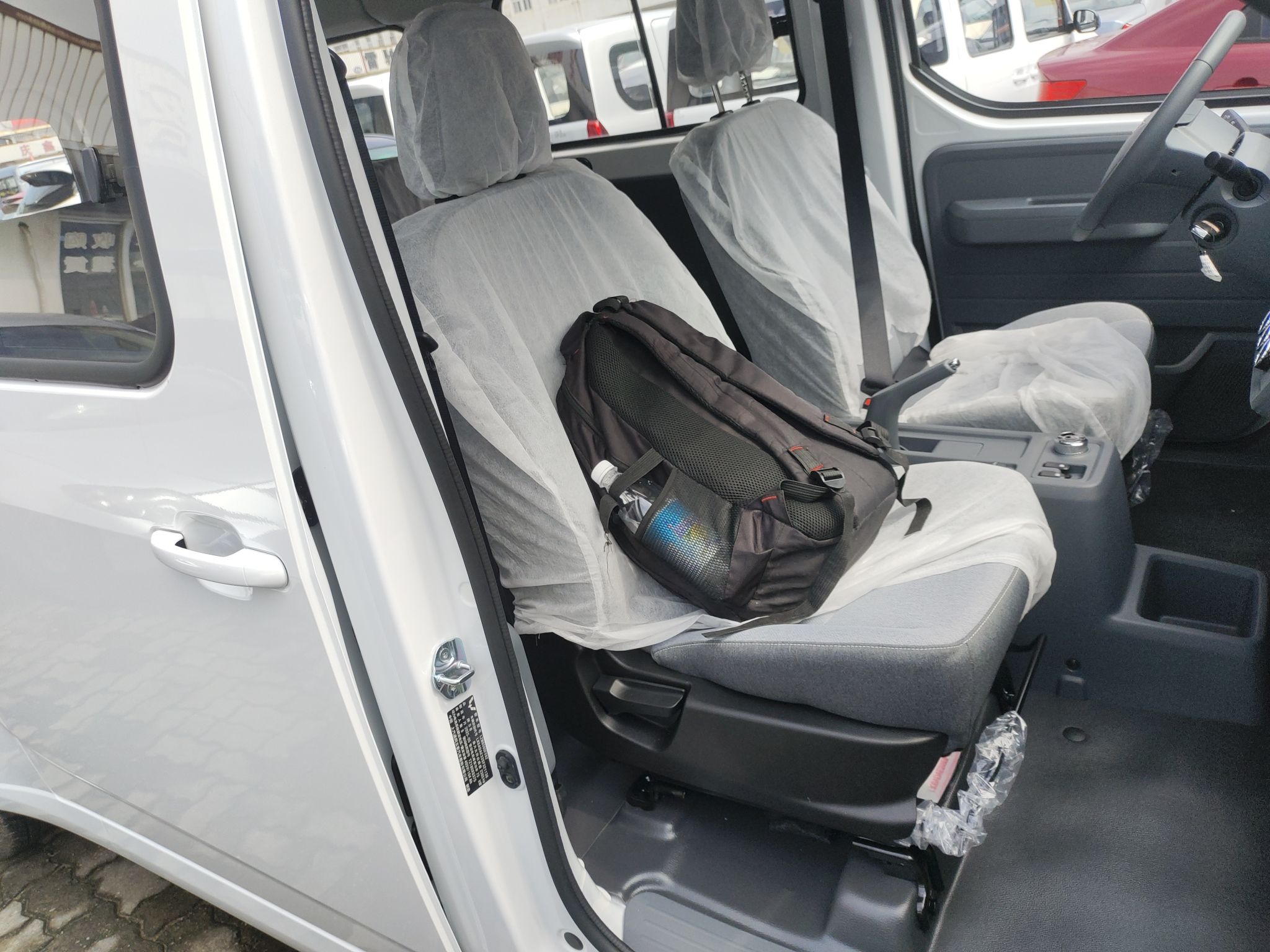 五菱汽车 五菱扬光 2024款 300KM 舒适型客车版 75kW