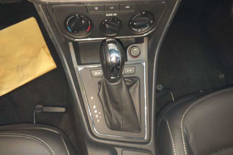 大众 朗逸 2015款 1.6L 自动舒适版中控内饰18