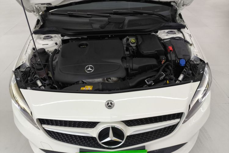 奔驰A级(进口) 2018款 A 200 动感型局部细节24