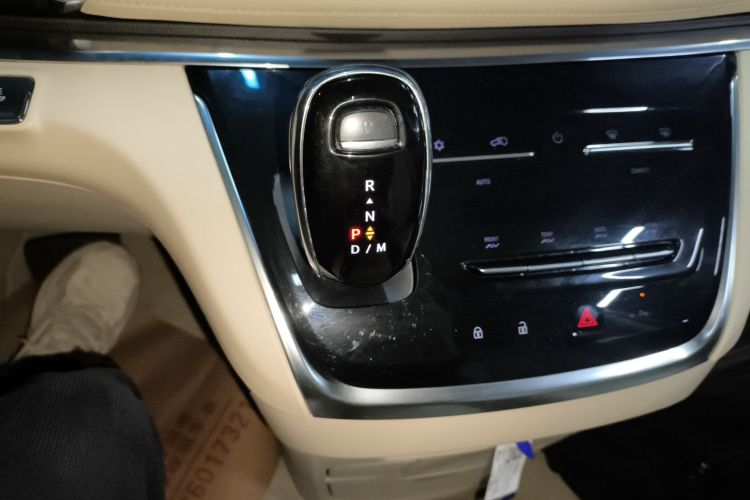 别克GL8 2023款 陆上公务舱 652T 豪华型局部细节18