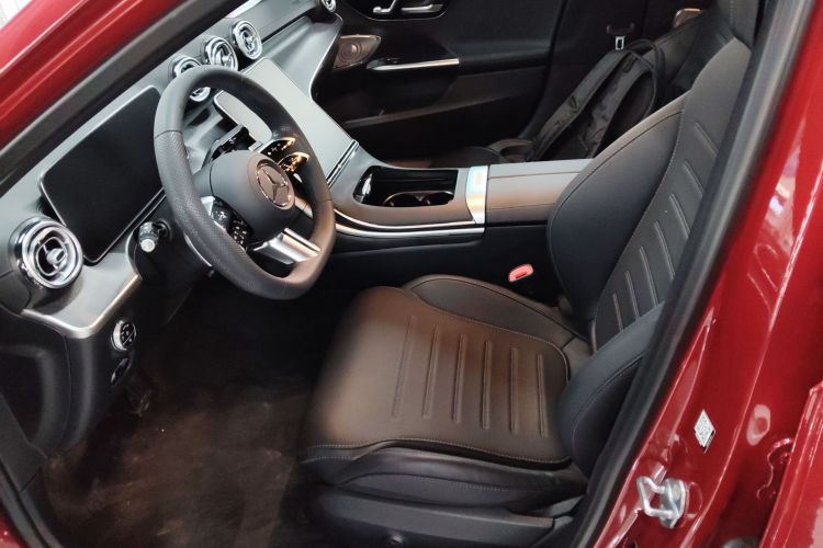 奔驰C级 2023款 改款二 C 260 L 运动版中控内饰19