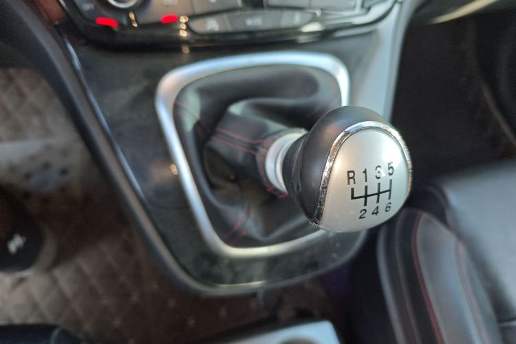 哈弗H6 2015款 运动版 1.5T 手动四驱精英型中控内饰18