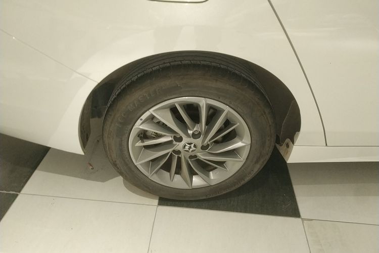 启辰D60 2023款 PLUS 1.6L XL CVT悦领版车身外观6008