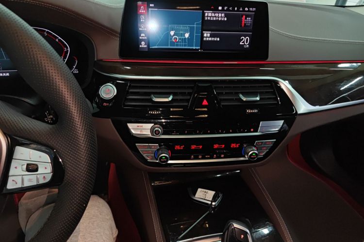 宝马5系 2020款 525Li 豪华套装中控内饰16