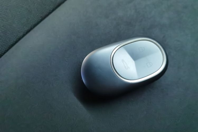 蔚来EC6 2024款 75kWh中控内饰11