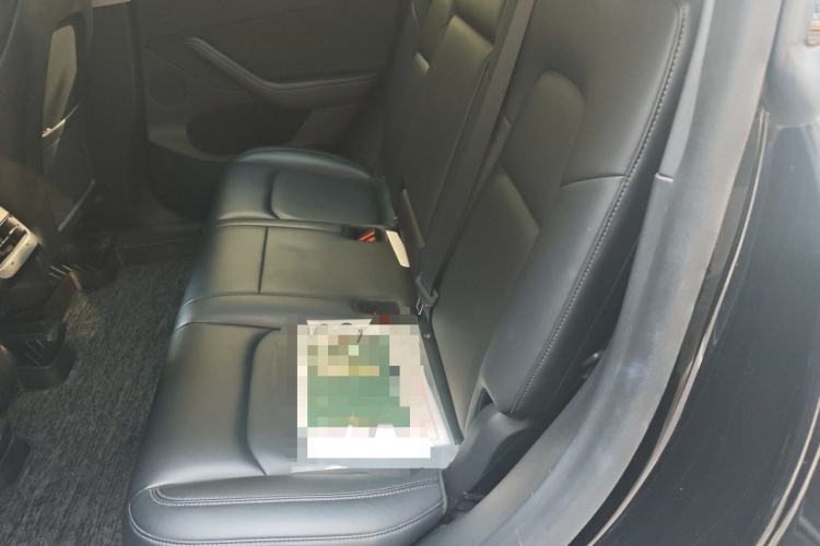 特斯拉 Model Y 2021款 标准续航后驱版中控内饰7004