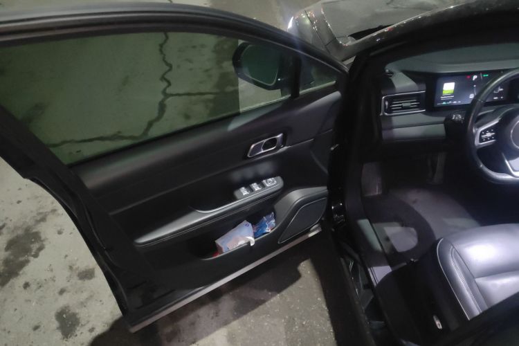 理想汽车 理想ONE 2021款 增程6座版中控内饰20