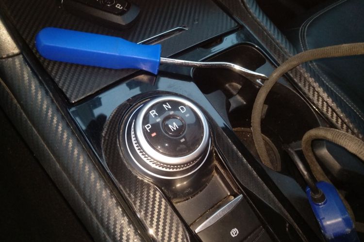 福特 探险者 2020款 EcoBoost 285 后驱风尚版 6座局部细节18