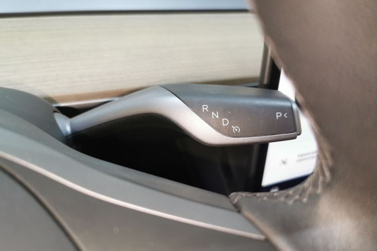 特斯拉 Model Y 2021款 标准续航后驱版局部细节18