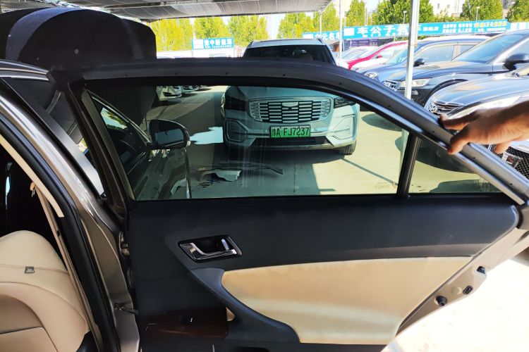 丰田 锐志 2013款 2.5S 菁锐版中控内饰7006