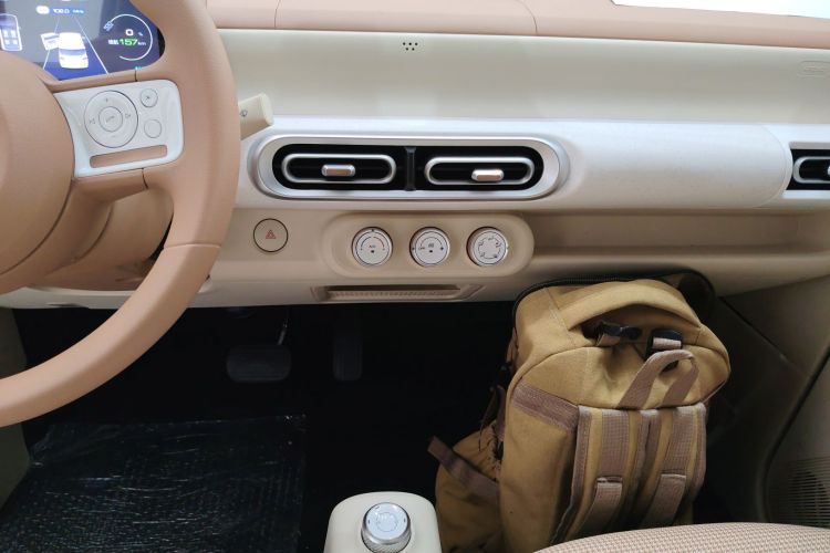 五菱汽车 宏光MINIEV 2024款 第三代 215km 青春版中控内饰16