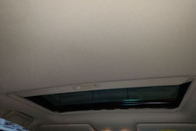 三菱 欧蓝德 2020款 2.4L 四驱致享版 7座局部细节22