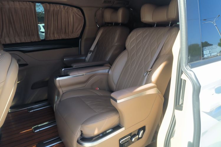 别克GL8 2021款 ES陆尊 653T 尊享型中控内饰21