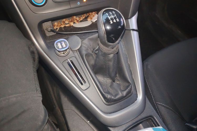 福特 福克斯 2017款 两厢 1.6L 手动舒适型智行版局部细节18