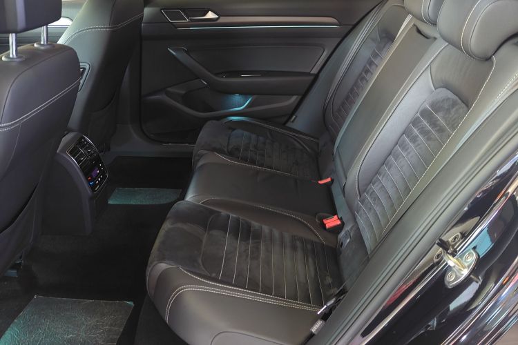 大众 迈腾 2020款 330TSI DSG 豪华型中控内饰21