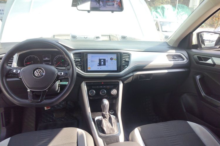 大众 T-ROC探歌 2019款 230TSI DSG两驱进取型 国VI中控内饰22