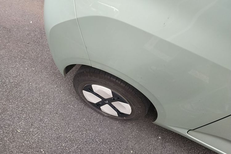 五菱汽车 宏光MINIEV 2024款 第三代 215km 进阶版车身外观56