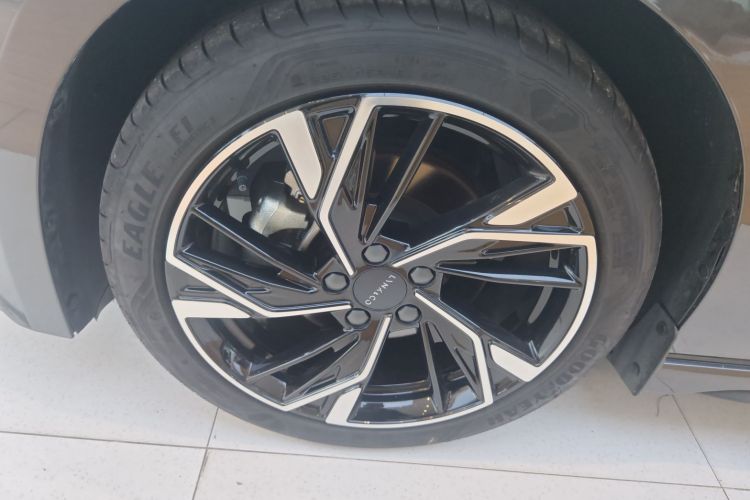 领克03 2025款 1.5TD DCT冠军版Pro车身外观6007