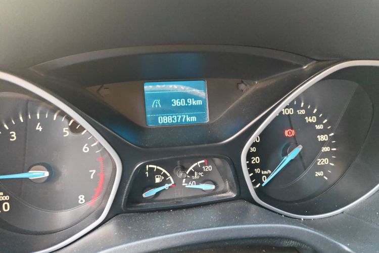 福特 福克斯 2017款 两厢 1.6L 手动舒适型智行版中控内饰15