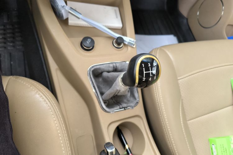 五菱汽车 五菱宏光 2014款 1.5L S标准型中控内饰18