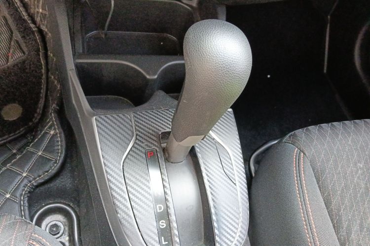 本田 飞度 2018款 1.5L CVT潮跑版中控内饰18