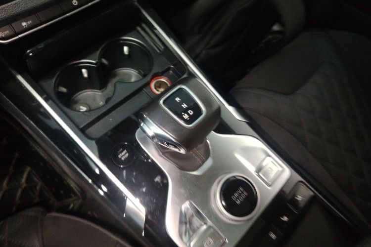 红旗HS5 2019款 2.0T 智联旗享四驱版局部细节18