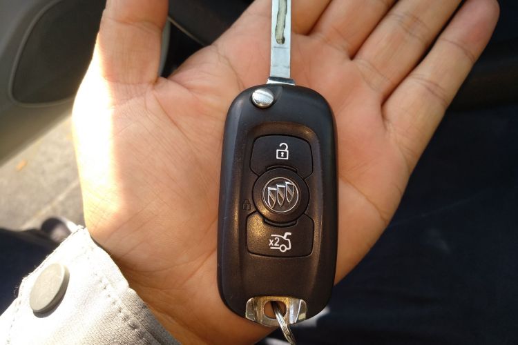 别克 威朗 2019款 三厢 15S 自动进取型中控内饰7001