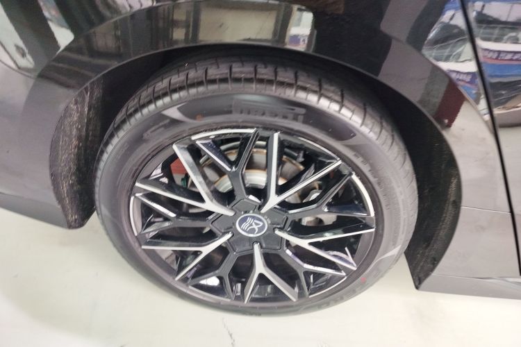 比亚迪 汉 2025款 DM-i 125KM尊贵型车身外观6008