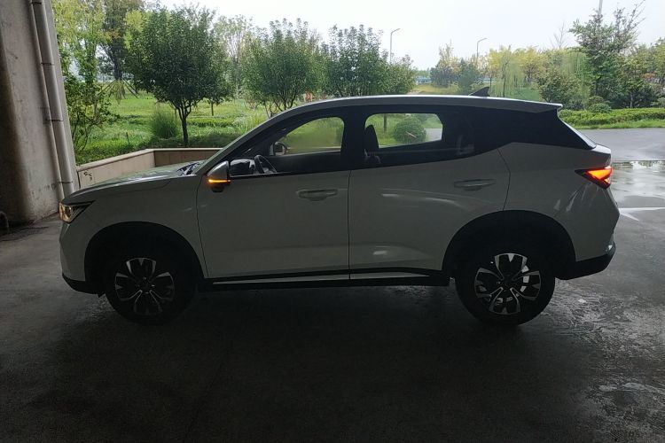 五菱汽车 五菱星驰 2022款 1.5L 手动自由型车身外观6003