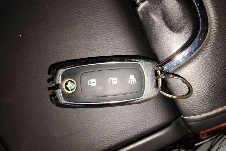 启辰T90 2017款 2.0L 手动风尚版中控内饰7001