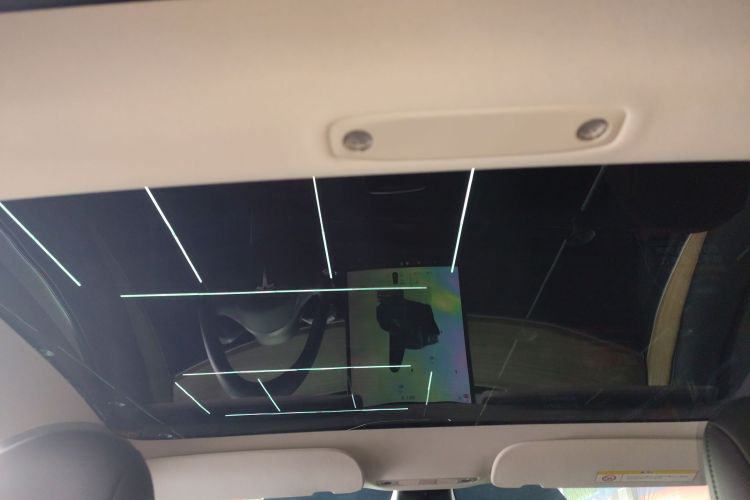 特斯拉 Model 3 2022款 后轮驱动版中控内饰22