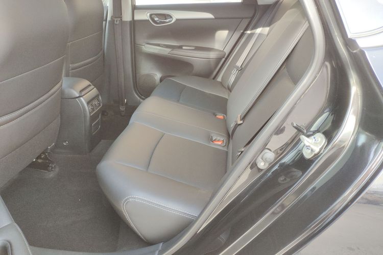 日产 轩逸 2022款 经典 1.6XE CVT舒适版中控内饰21