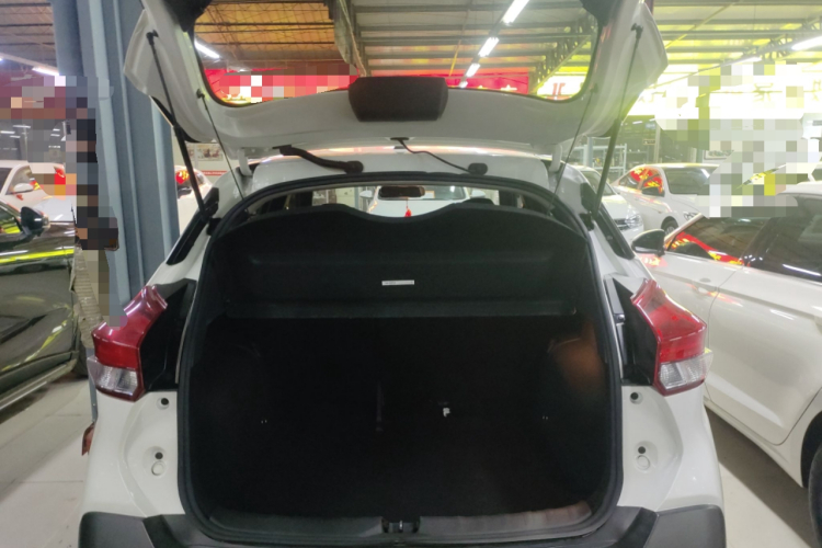 日产 劲客 2017款 1.5L CVT酷享版机舱底盘23